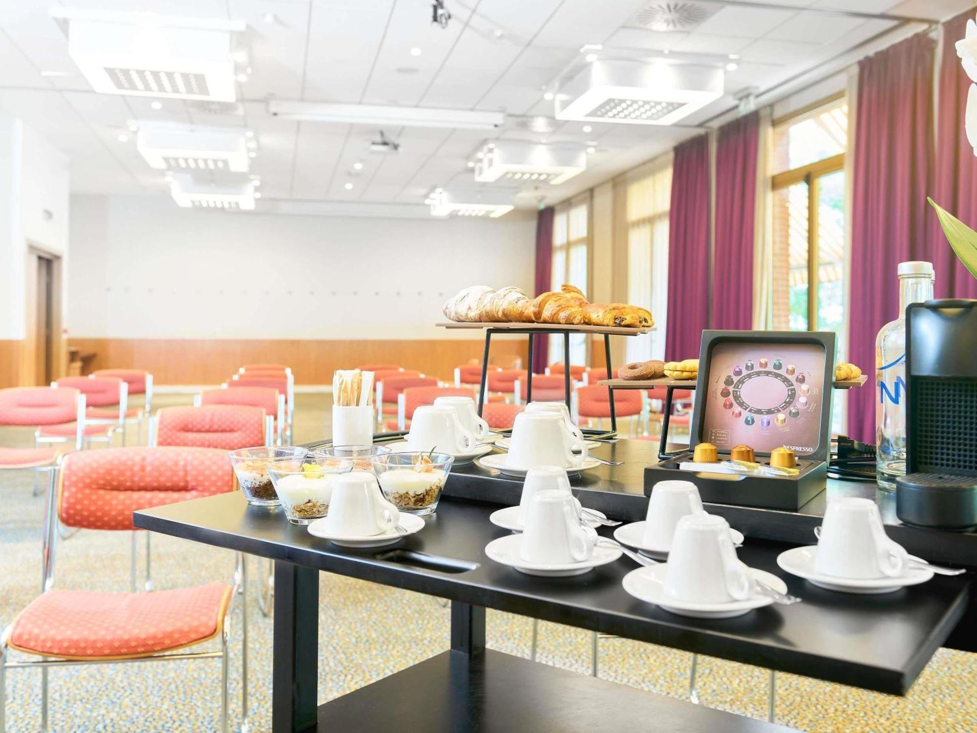 Novotel Torino Corso Giulio Cesare Екстер'єр фото