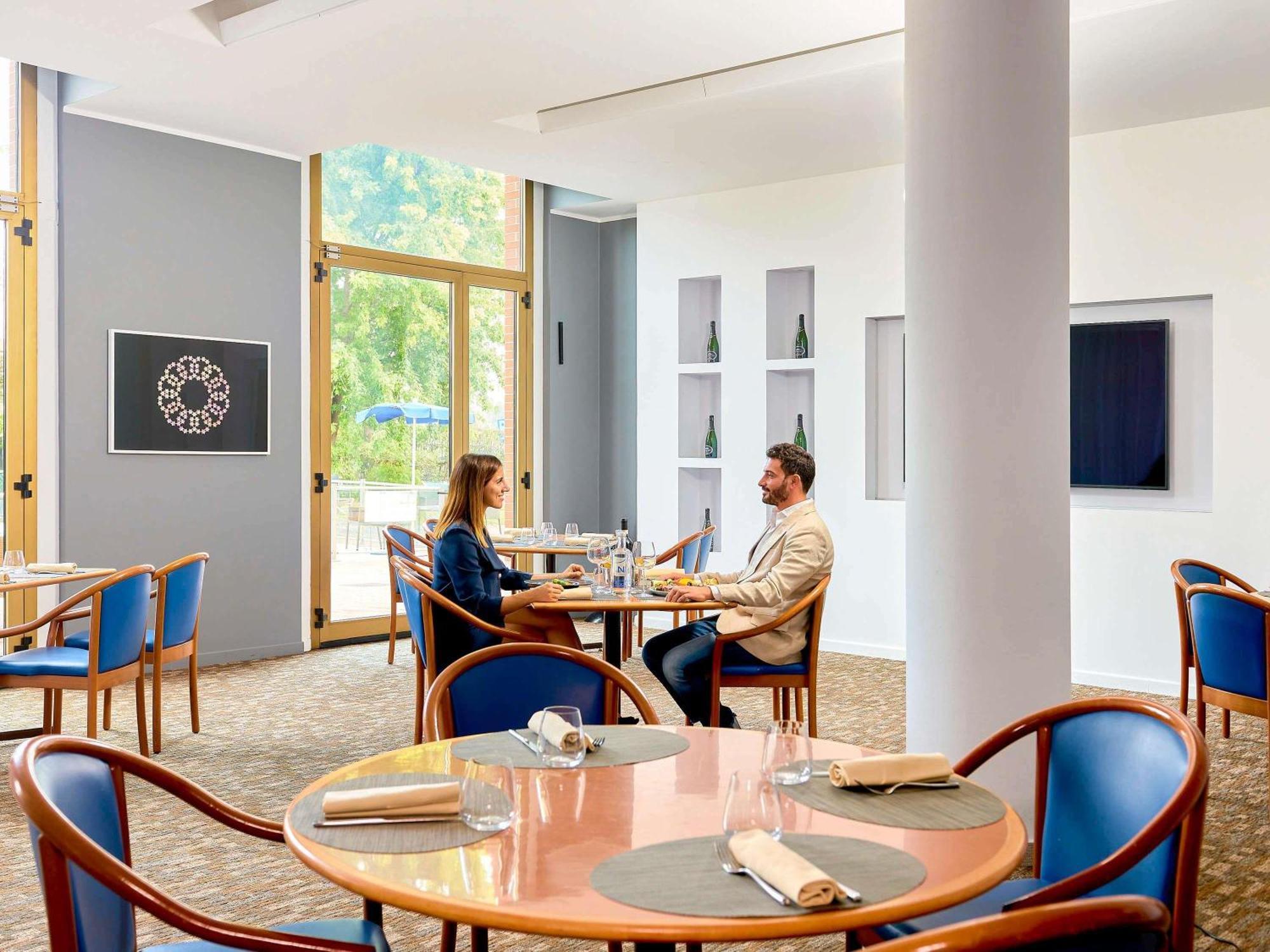 Novotel Torino Corso Giulio Cesare Екстер'єр фото